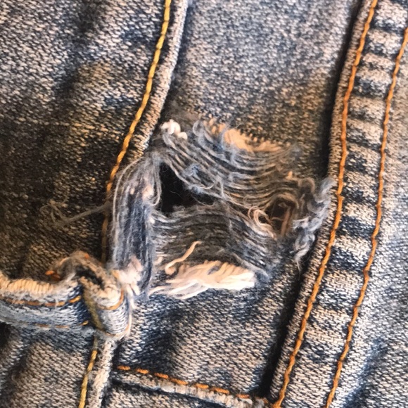 ❤️(88) Ladies Levi jeans, 515 boot cut. Some wear but still super cute Size 12 S - Picture 8 of 9